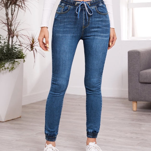 Denim - Slant Pocket Drawstring Waist Skinny Jeans